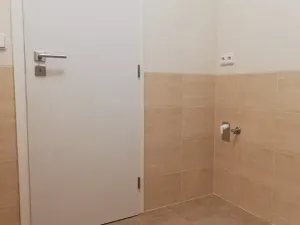 Pronájem bytu 1+kk, Praha - Vršovice, Karpatská, 32 m2