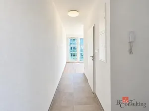 Pronájem bytu 2+kk, Plzeň - Bolevec, Krašovská, 52 m2