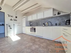 Prodej rodinného domu, Třebechovice pod Orebem - Krňovice, 230 m2