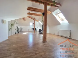 Prodej rodinného domu, Třebechovice pod Orebem - Krňovice, 230 m2