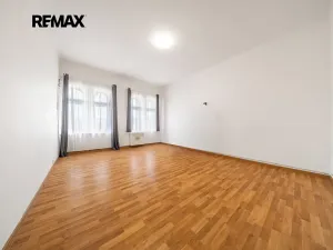Pronájem bytu 2+1, Praha - Karlín, Prvního pluku, 73 m2