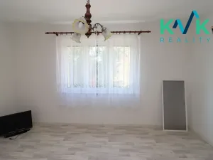 Pronájem bytu 2+1, Ostrov, Mánesova, 58 m2