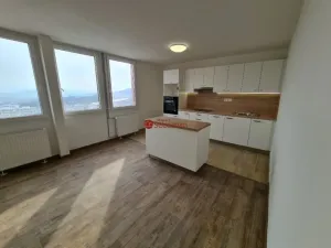 Pronájem bytu 3+kk, Teplice - Trnovany, Antonína Sochora, 81 m2