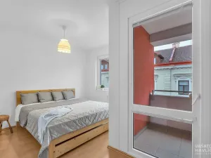 Prodej bytu 2+kk, Hradec Králové, Všehrdova, 53 m2