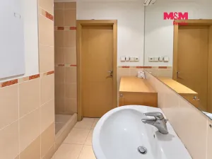 Pronájem bytu 2+kk, Praha - Horní Počernice, Komárovská, 49 m2