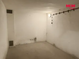 Pronájem garáže, Kladno - Kročehlavy, Bellevue, 16 m2