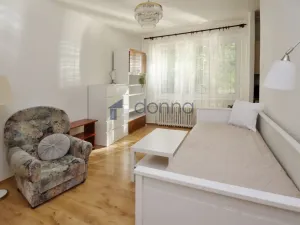 Pronájem bytu 1+kk, Praha, Michelangelova, 23 m2