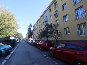 Pronájem bytu 1+kk, Praha, Michelangelova, 23 m2