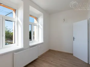 Prodej rodinného domu, Praha - Prosek, Prosecká, 56 m2