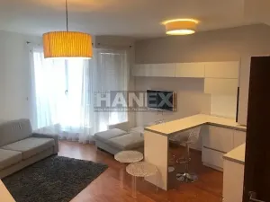 Pronájem bytu 1+kk, Praha - Malešice, Počernická, 38 m2