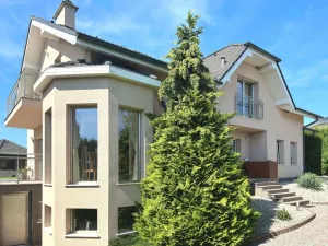 Pronájem rodinného domu, Trnová, 450 m2