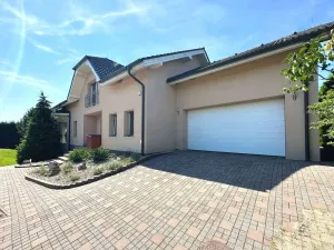 Pronájem rodinného domu, Trnová, 450 m2