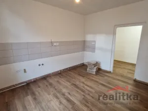 Pronájem bytu 3+1, Opava - Předměstí, Komenského, 106 m2
