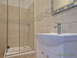 Pronájem bytu 2+kk, Praha - Karlín, Křižíkova, 45 m2