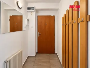 Prodej bytu 3+1, Lubenec, Pražská, 67 m2