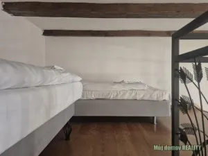 Pronájem bytu 2+kk, Praha - Karlín, Křižíkova, 56 m2