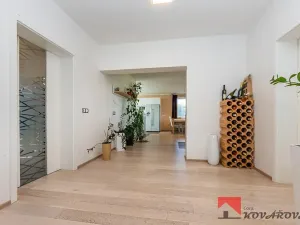 Prodej rodinného domu, Újezd, 346 m2