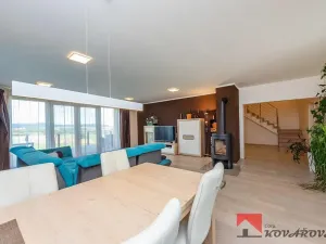 Prodej rodinného domu, Újezd, 346 m2