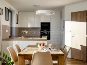 Prodej rodinného domu, Kamenice nad Lipou, Dobšova, 215 m2