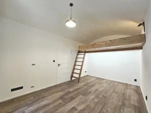 Pronájem bytu 1+1, Praha - Vinohrady, Mánesova, 35 m2