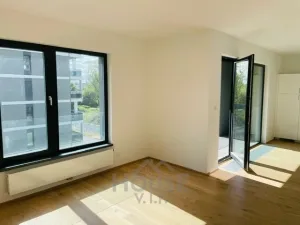 Pronájem bytu 2+kk, Praha - Karlín, Sokolova, 59 m2