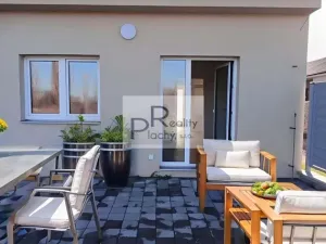 Prodej bytu 2+kk, Hevlín, 338 m2