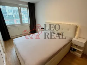 Pronájem bytu 2+kk, Praha - Střížkov, Zakšínská, 47 m2
