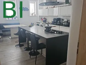 Pronájem bytu 3+1, Praha - Smíchov, Pod tratí, 105 m2