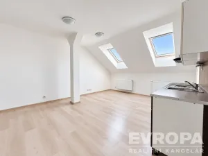 Pronájem bytu 2+kk, Břeclav, Národních hrdinů, 50 m2