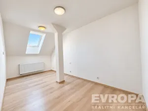 Pronájem bytu 2+kk, Břeclav, Národních hrdinů, 47 m2
