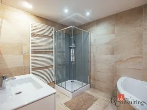 Prodej rodinného domu, Skřivany, Komenského, 160 m2