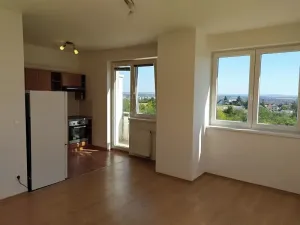 Pronájem bytu 1+kk, Praha - Kyje, Sicherova, 33 m2