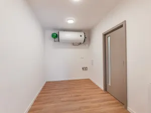 Pronájem atypického bytu, Ústí nad Labem, Bělehradská, 56 m2