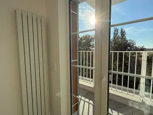 Pronájem bytu 2+kk, Praha, Toužimská, 43 m2