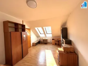 Pronájem pokoje, Plzeň, Křimická, 75 m2