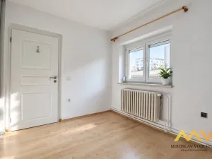 Pronájem bytu 3+1, Hradec Králové - Slezské Předměstí, Brandlova, 74 m2