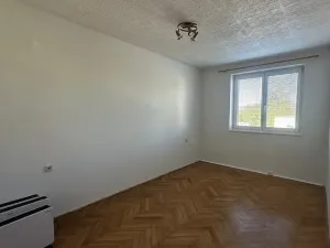 Pronájem bytu 2+1, Bánov, 56 m2