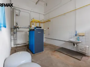 Pronájem skladu, Chodová Planá, Kyjovská, 2489 m2