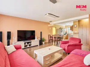 Prodej bytu 3+1, Ostrov, Luční, 89 m2