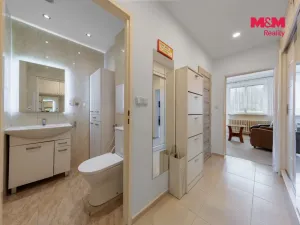 Prodej bytu 3+1, Karlovy Vary, Šumavská, 64 m2