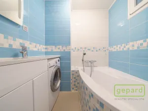 Prodej bytu 3+1, Karlovy Vary, Šumavská, 99 m2