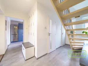 Prodej bytu 3+1, Karlovy Vary, Šumavská, 99 m2