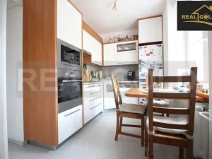 Prodej bytu 2+1, Třebíč, Dělnické nám., 55 m2