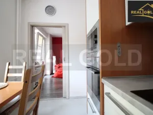 Prodej bytu 2+1, Třebíč, Dělnické nám., 55 m2