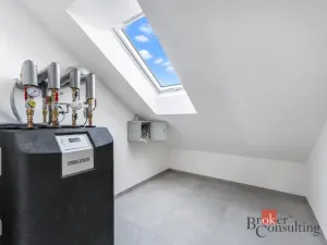 Prodej rodinného domu, Ořech, 147 m2
