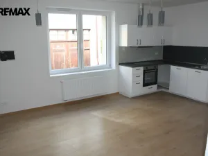 Pronájem bytu 3+kk, Strakonice, Komenského, 78 m2