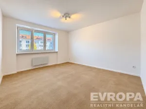 Pronájem bytu 2+1, Břeclav, Olbrachtova, 65 m2
