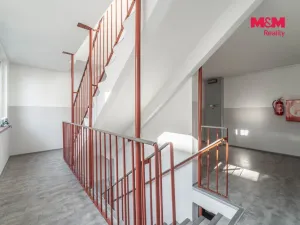 Prodej bytu 2+kk, Králův Dvůr, Nad Stadionem, 43 m2