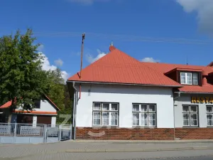 Prodej restaurace, Huslenky, 500 m2