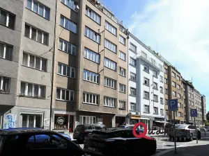Pronájem bytu 1+kk, Praha - Holešovice, Veverkova, 29 m2